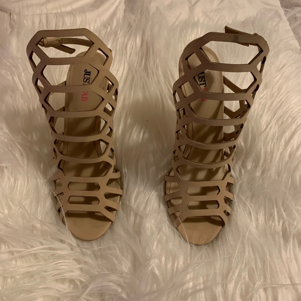 Heels - Picture 2 of 4